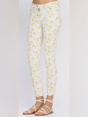 JUDY BLUE Yellow Floral Skinny Jeans Size 7/29